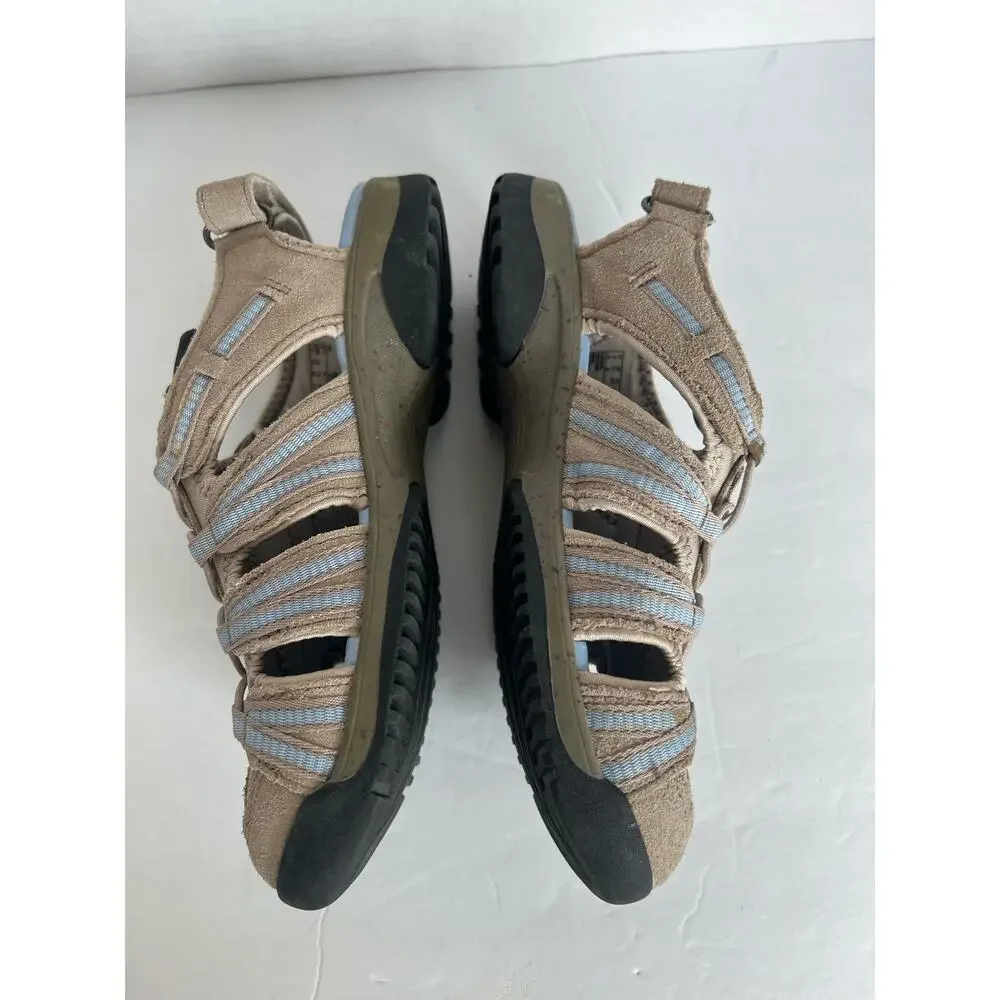 Clarks gently preloved